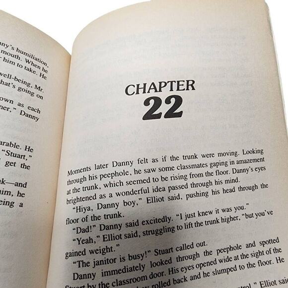 Vintage Children's Books, 90s Bill Cosby "Ghost Dad" Paperback Story Book - Picture 4 of 5